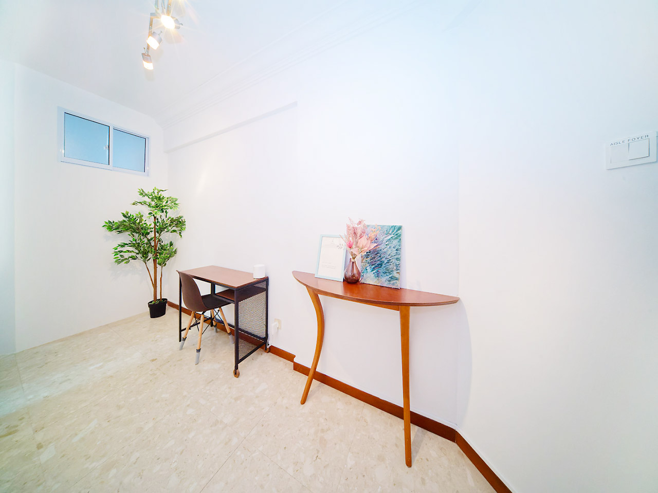 entrance hall - summerdale - expattage room rental singapore